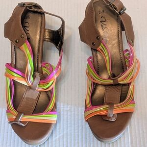Vee Vee Women's Multi Color Wedge Heeled Sandals (NWB) New Without Box SIZE 9/10